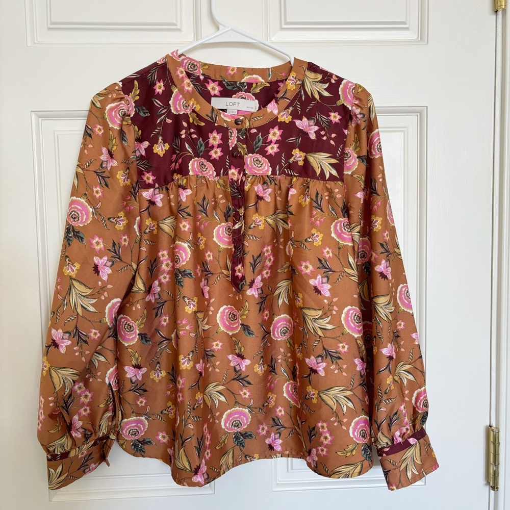 LOFT Women's Blouse, Size MP, Petite, Tan and burgundy, floral, long sleeves - Picture 2 of 8